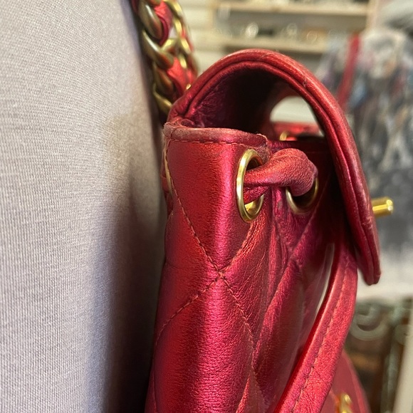 Rare Vintage Chanel Duma Metallic Red Quilted Leather Small Backpack 1991-1994 - Picture 3 of 14